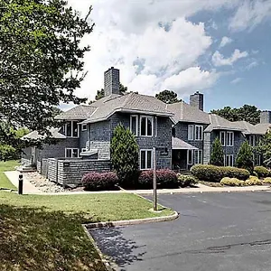 Apartment Stunning 2br Kingsmill In Williamsburg, Va