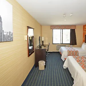 - Laguardia Airport 3* New York